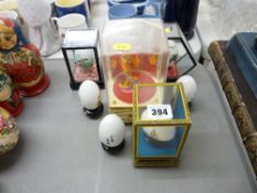 Quantity of decorative Oriental eggs etc