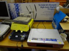 Boxed High-Gain digital TV aerial and a Sony VHS player E/T