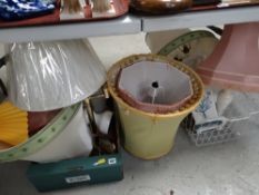 A parcel of various table lamps & shades E/T