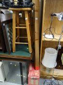 A vintage Diaprojektor & screen E/T