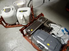 Parcel of various electrical items including Sony radio CD, Bosch deep fat fryer, steamer etc E/T