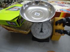 Parcel of mainly kitchenware etc