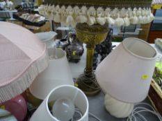 Good brass reeded converted table lamp and other table lamps