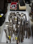 Parcel of loose & boxed flatware