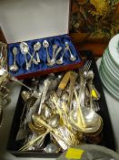 Box of various patterned loose cutlery