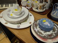 A parcel of hunting related plates, Wedgwood Jasperware pin dishes etc