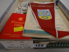 A small of parcel of sporting ephemera, cigarette cards, football diaries, Rothmans cricket, some