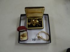 Parcel of 9ct gold items including wristwatch, earrings, rings etc