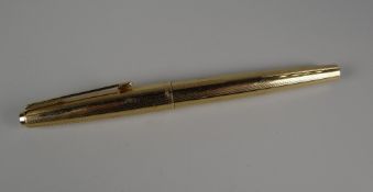 VINTAGE PARKER 61 ROLLED GOLD FOUNTAIN PEN with engine-turned decoration
