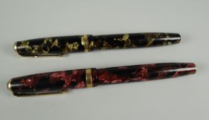 VINTAGE BURGUNDY & BLACK MARBLE FOUNTAIN PEN together with a gold & black marble Parker Duofold