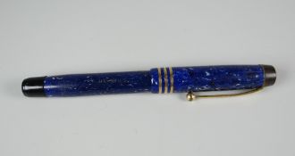 VINTAGE LAPIS LAZULI PARKER DUOFOLD FOUNTAIN PEN with yellow metal trim