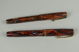 VINTAGE BRONZE WHITE & BLUE PARKER MODERNE FOUNTAIN PEN together with a vintage bronze white &