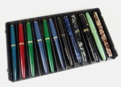 TRAY OF TWELVE VINTAGE MARBLE & SINGLE COLOUR CONWAY STEWART FOUNTAIN PENS to include numbers 336,