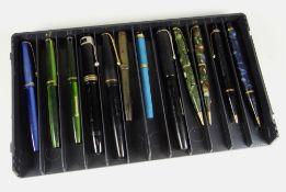 TRAY OF EIGHT ASSORTED VINTAGE CONWAY STEWART FOUNTAIN PENS & four Conway Stewart propelling pencils