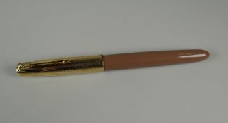 VINTAGE BUCKSKIN BEIGE PARKER 51 FOUNTAIN PEN with gold filled cap (rare colour)