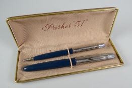 VINTAGE BLUE PARKER 51 FOUNTAIN PEN & PENCIL SET in original hard case