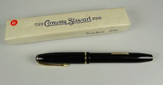 VINTAGE BLACK CONWAY STEWART 15 FOUNTAIN PEN IN ORIGINAL BOX