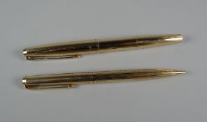 VINTAGE PARKER 61 ROLLED GOLD FOUNTAIN PEN & MECHANICAL PENCIL with engine-turned decoration &
