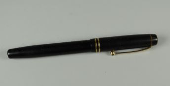 VINTAGE BLACK PARKER DUOFOLD FOUNTAIN PEN with chased pattern & double cap band