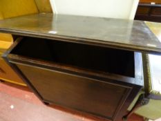 Polished wood blanket box