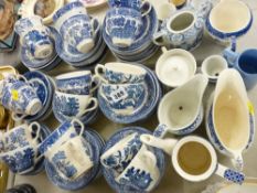 Parcel of blue and white teaware
