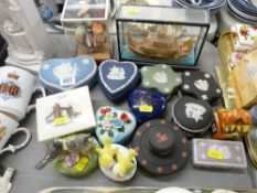 Quantity of Jasperware ring boxes and similar