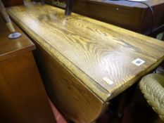 Twin flap gate leg table