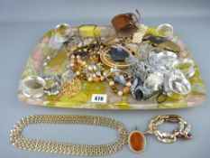 Quantity of costume jewellery, napkin rings etc