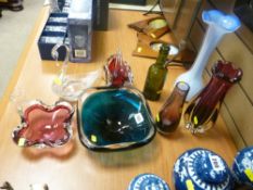 Excellent parcel of art and other old glassware