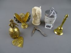 Boxed Worcester egg coddler, circa 1900 carved ivory elephant and other collectable ornaments