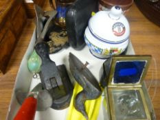 Tray of mixed collectables, vintage desk items etc