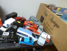 Parcel of mixed diecast vehicles and a parcel of bubble packed diecast vehicles
