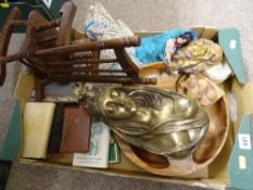 Mixed box of collectables