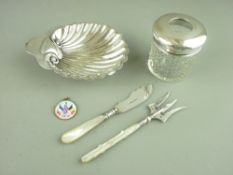 FOUR ITEMS OF SMALL SILVER and an allied flags enamel pendant dated 1914, silver includes a three
