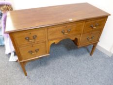 AN EDWARDIAN INLAID MAHOGANY DESK/DRESSING CHEST, 76 cms high, 121 cms wide, 50 cms deep