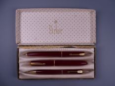 Vintage red Slimfold fountain pen with 14k nib, ballpen and pencil set in original box