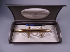 Modern gold plated Parker Sonnet Dimonite G fountain pen with gold plated trim and 23ct gold