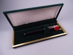 Modern (1995) black Laque Parker Sonnet fountain pen with gold plated trim and 18ct gold nib (in