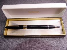 Vintage Black Sheaffer Statesman Snorkel fountain pen with palladium silver Triumph nib in