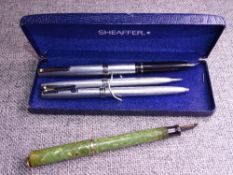 Vintage (late 1920s-early-1930s) Jade Green Sheaffer 3-25 Flat Top fountain pen with ring, gold