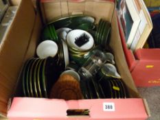 Box of good kitchen crockery etc