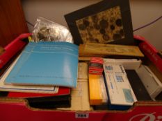 Quantity of medical slides and similar items