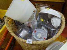 Parcel of food processing equipment in a woven basket E/T