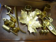 Small parcel of decorative brassware