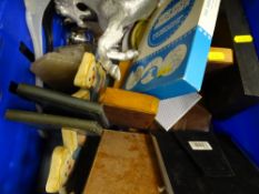 Crate of miscellaneous household items including bookends, framed plaques etc