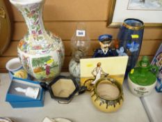 Quantity of decorative household pottery and glassware