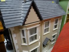 Excellent large doll's house with miscellaneous contents