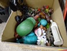 Box of snail and floral ornaments
