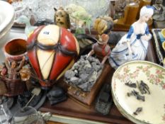 Tray of mixed ornaments etc