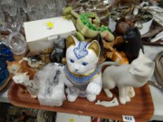 Tray of various ceramic & wooden cats